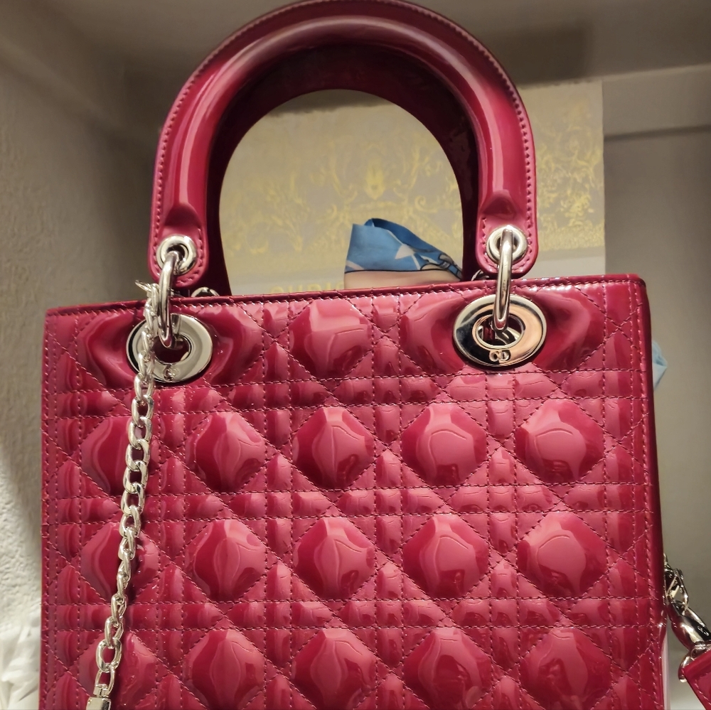 Christian Dior Lady Dior Quilt Cannage Patent in Medium size Red - Picture 2 of 7